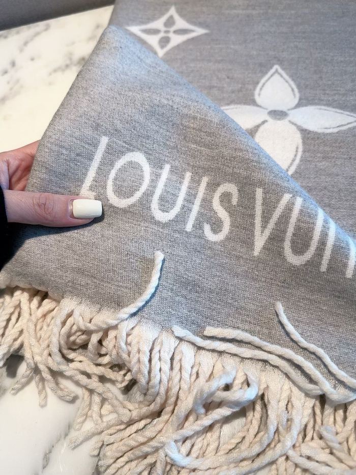 LV Scarf 038 180*60cm