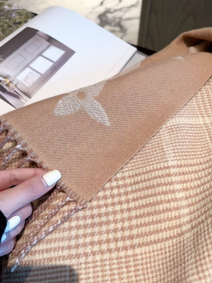 LV Scarf 028 180*60cm