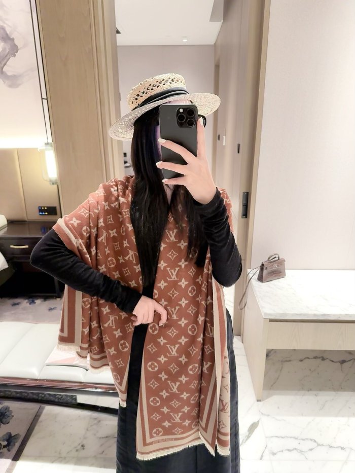 LV Scarf 030 180*60cm