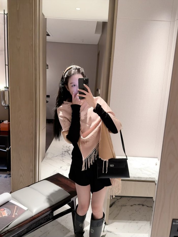 LV Scarf 039 180*60cm