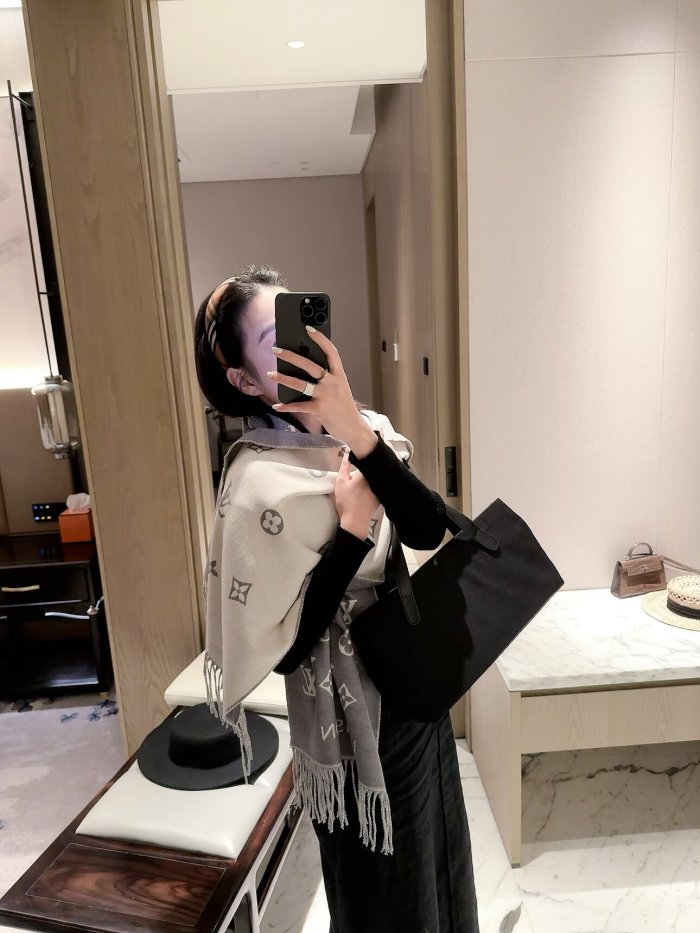 LV Scarf 026 180*60cm