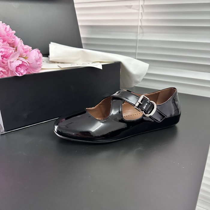 ALAIA 015 Shoes HL082