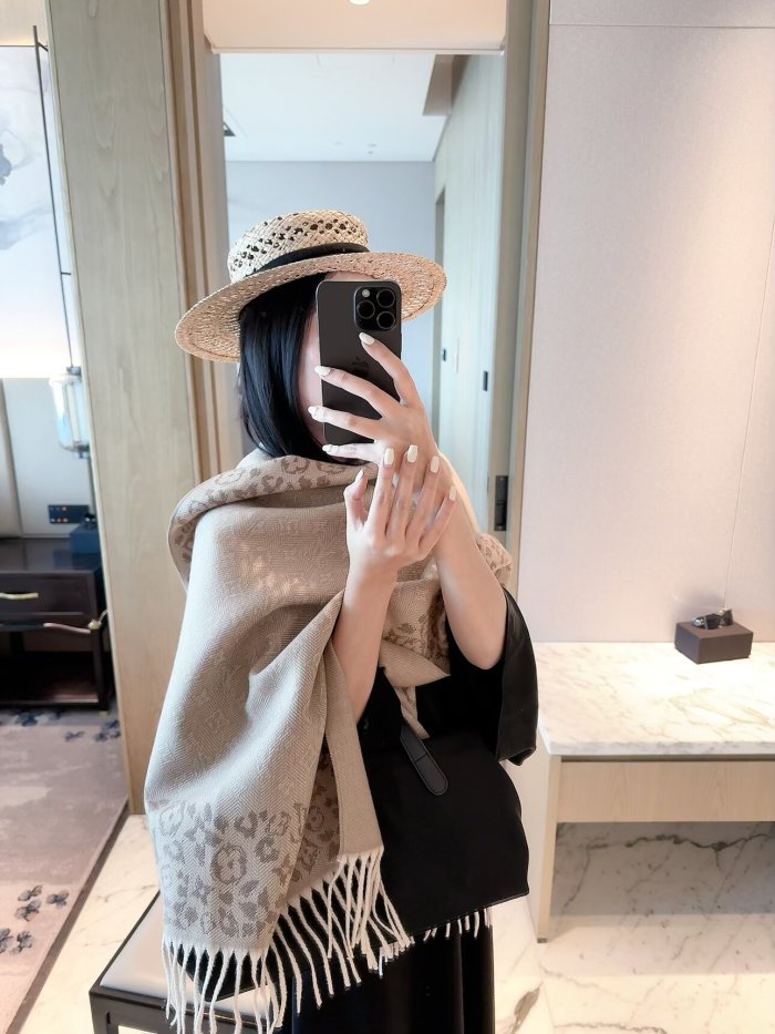 LV Scarf 025 180*60cm
