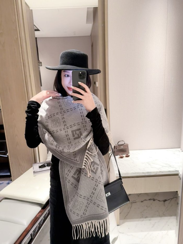 Fendi Scarf 008 180*60cm