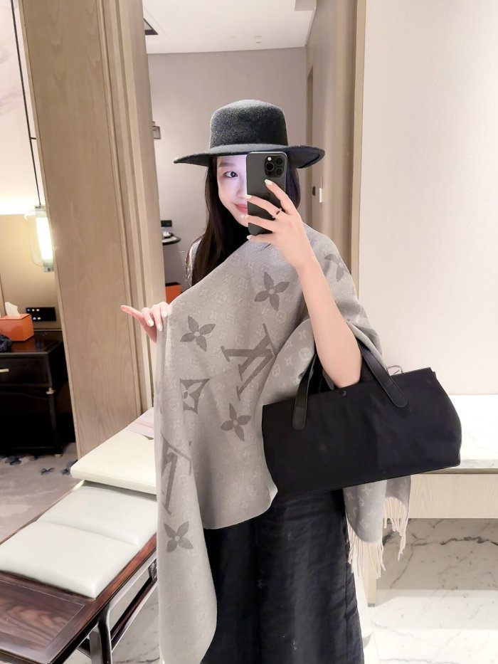 LV Scarf 035 180*60cm