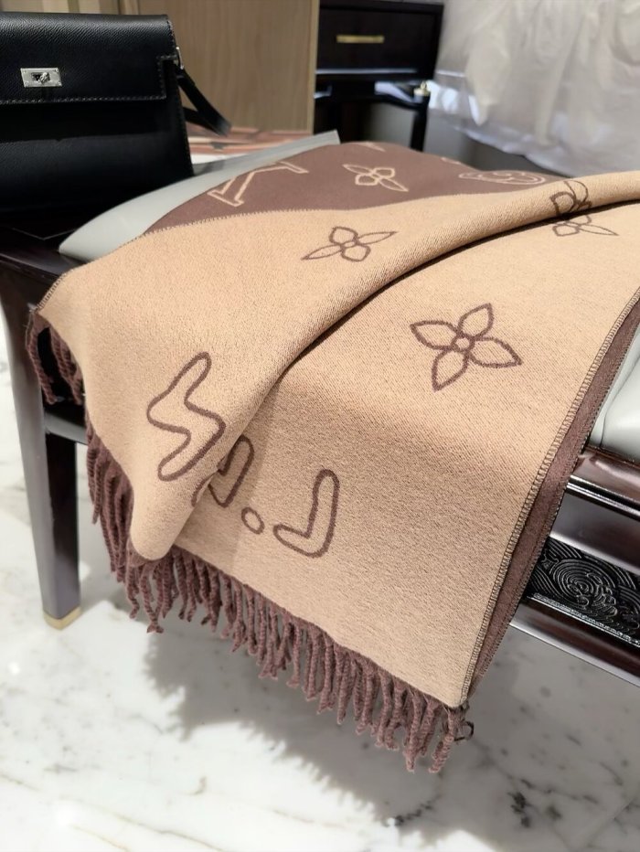 LV Scarf 039 180*60cm