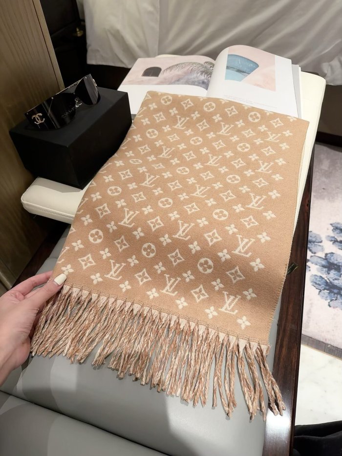 LV Scarf 027 180*60cm