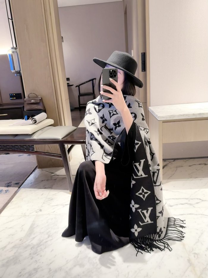 LV Scarf 022 180*60cm