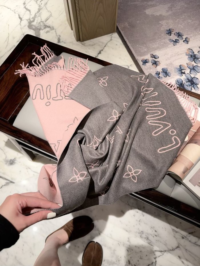 LV Scarf 039 180*60cm