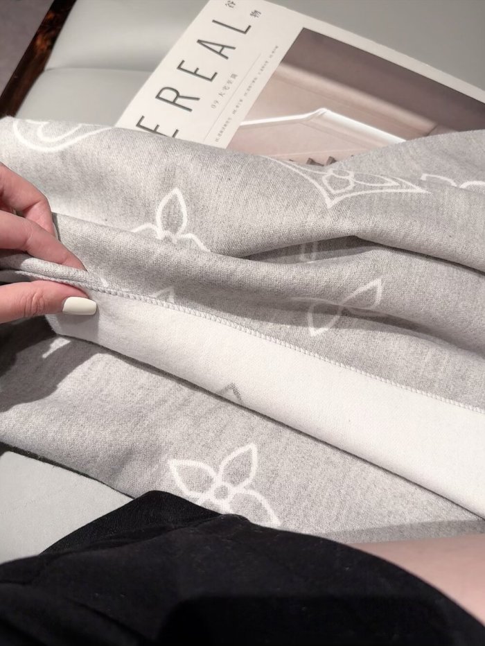 LV Scarf 039 180*60cm
