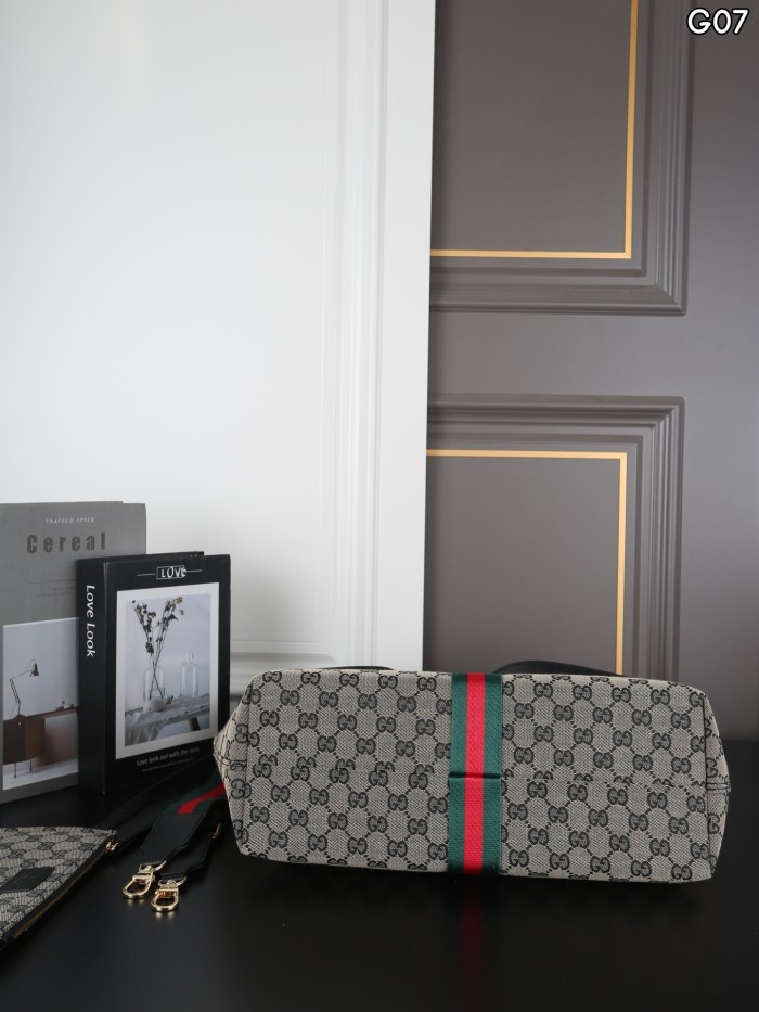 Gucci Giglio Tote 070 DB061-571 26-40cm