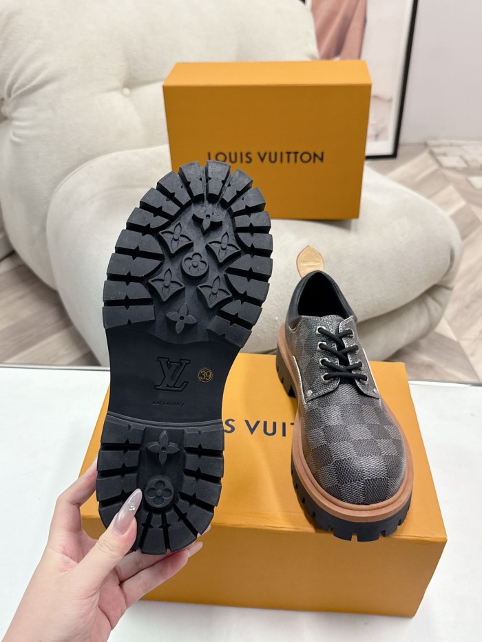 LV shoes 015 HL004