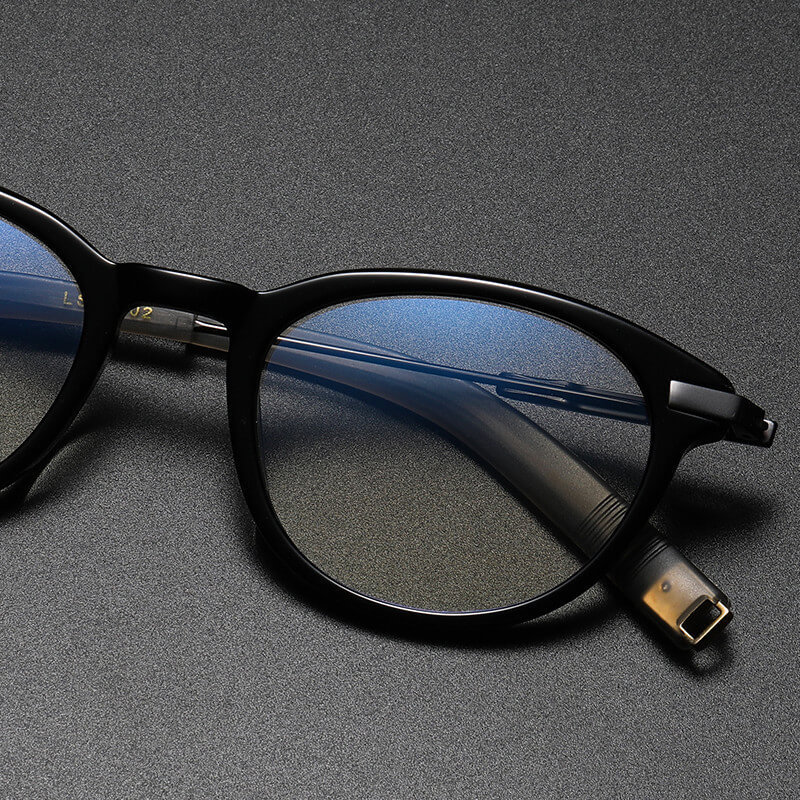 Titanium Eyeglasses KE0306, 50-21-150