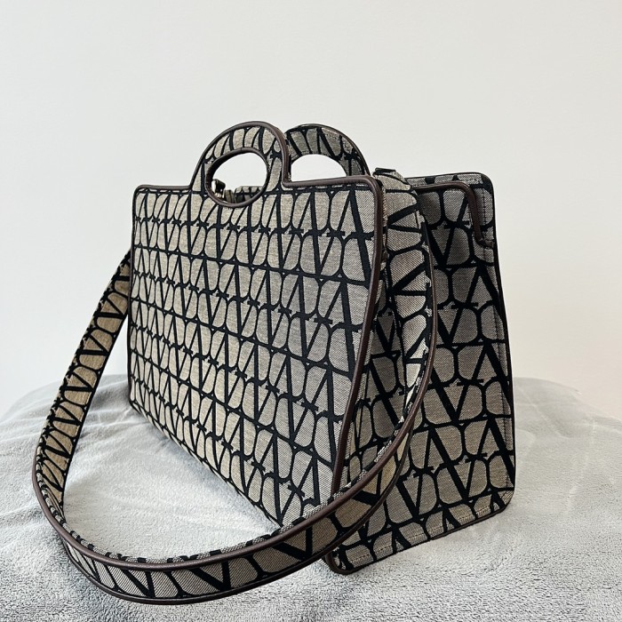 Valentino platinum-plated accessories detachable shoulder strap tote bag Tote bag shoulder crossbody handbag