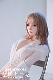 黒縁眼鏡をかけた知的で落ち着いた美少女ラブドール（座りポーズ）