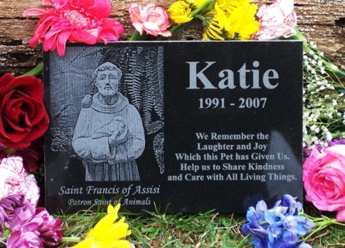 saint-francis-granite-pet-memorial