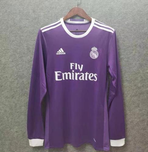 16/17 Real Madrid away kit