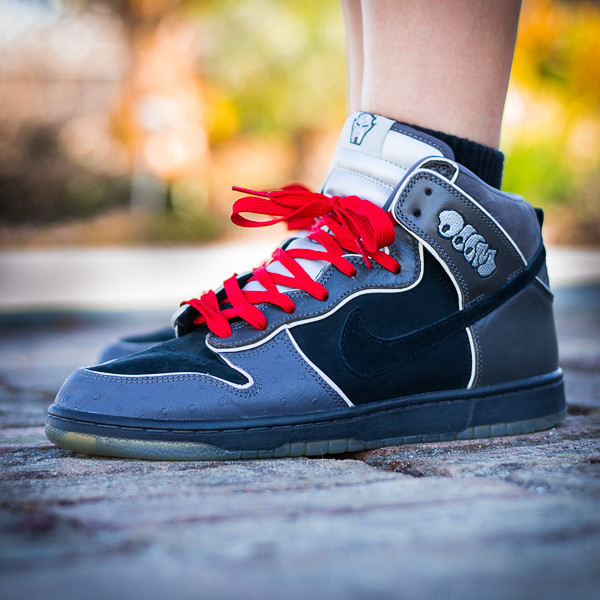 Dunk SB High MF DOOM $86