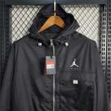 23 24 Windbreaker AAA44045
