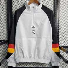 23 24 R MAD Windbreaker AAA43956