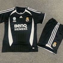 2006/07 R MAD Away Black Retro Kids Soccer jersey