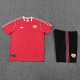 2025/26 Man Utd Training Shorts Suit