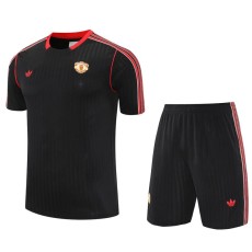 2025/26 Man Utd Black Training Shorts Suit