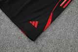 2025/26 Man Utd White Training Shorts Suit