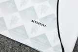 2025/26 Man Utd White Training Shorts Suit