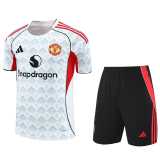 2025/26 Man Utd White Training Shorts Suit