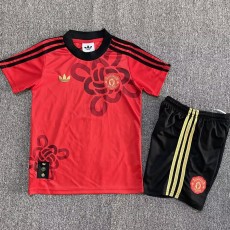 2025/26 Man Utd Red Kids Training Shorts Suit