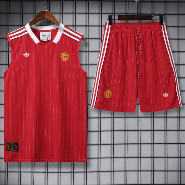 2025/26 Man Utd Red Training Shorts Suit