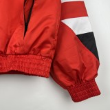 23/24 Manchester United Red Windbreaker（袖子黑色）