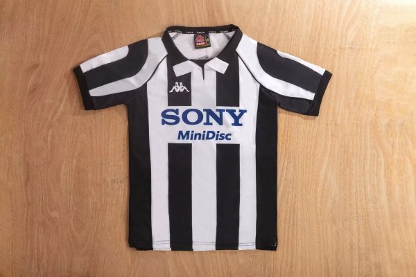 1997/1998 Juventus Home 1:1 Quality Retro Soccer Jersey