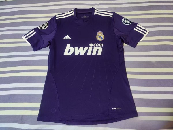 2010/2011  Real Madrid Third Retro 1:1 Quality Soccer Jersey