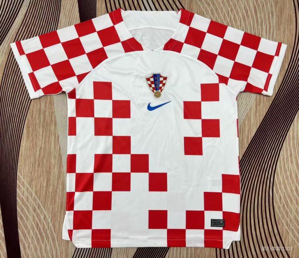 2022 Croatia Home Fans 1:1 Quality Retro Soccer Jersey