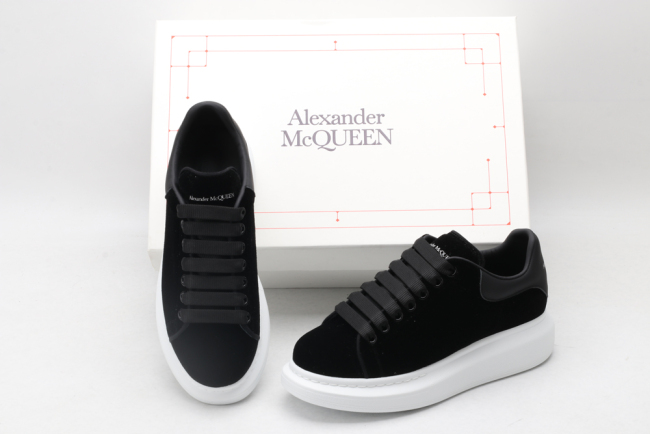 A*exander M*queen Sneaker