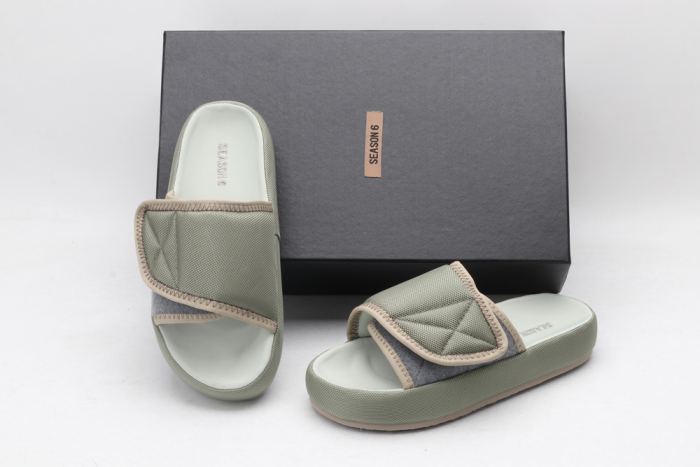 Yeezy Slide