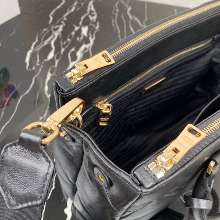 P*rada Top Bag 28×20×12cm