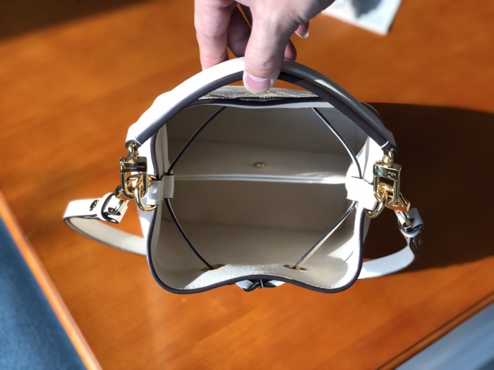 L*ouis V*uitton Bag Top Quality 20 x 20 x 13cm