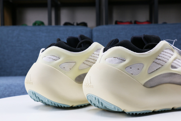 Yeezy Boost 700 V3 Grey Azael