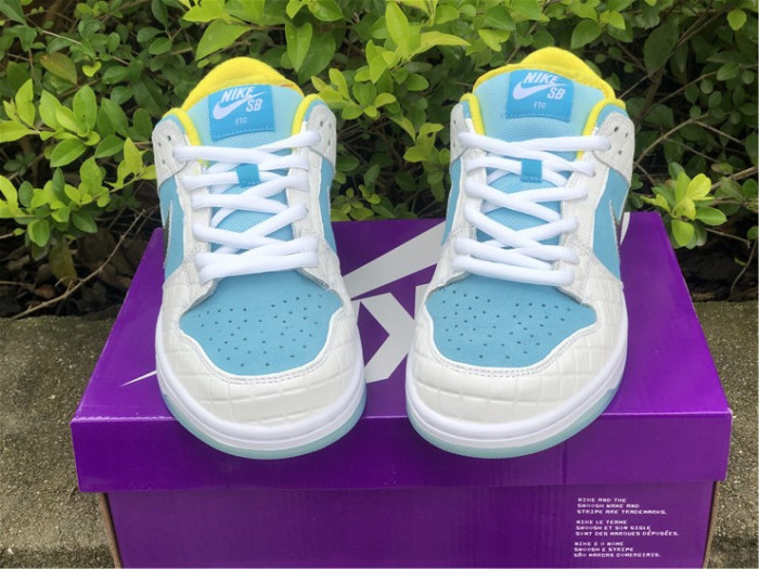 FTC X NIKE SB DUNK LOW DH7687 400