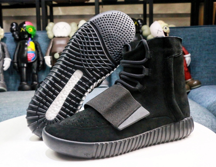 Yeezy Boost 750 Triple Black