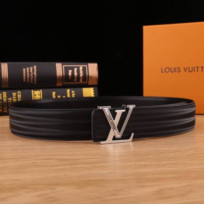 L*ouis V*uitton Belts Top Quality1004