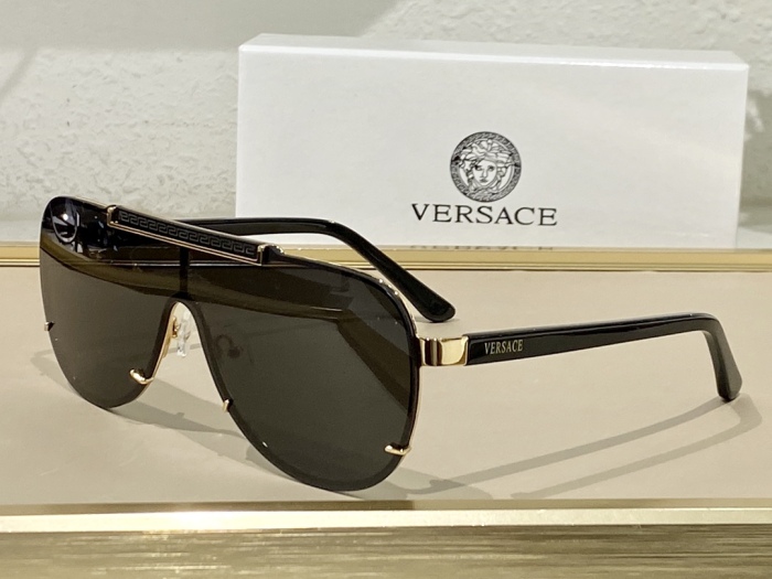 V*ersace Glasses Top
