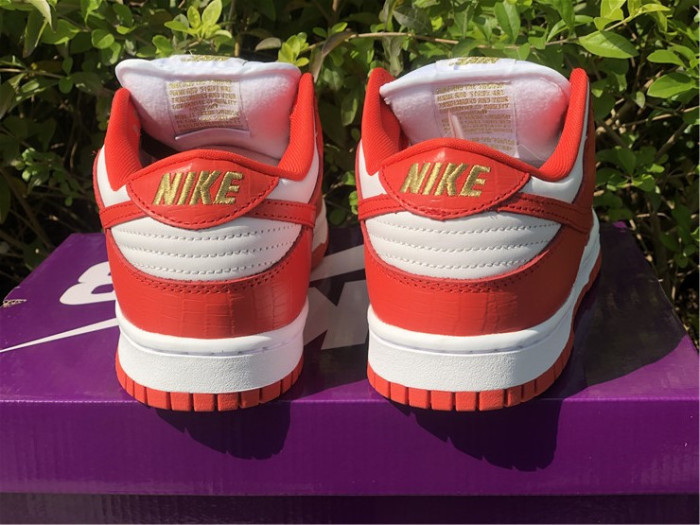 Supreme x Nike SB Dunk Low DG3228 161