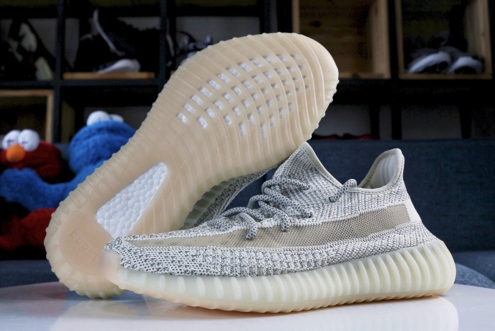 Yeezy Boost 350 V2 Lundmark Reflective