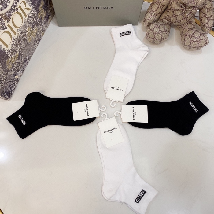 Socks 4pieces