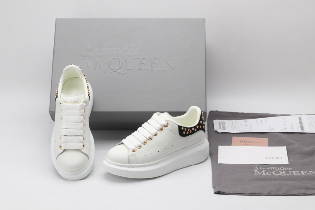 A*exander M*queen Sneaker