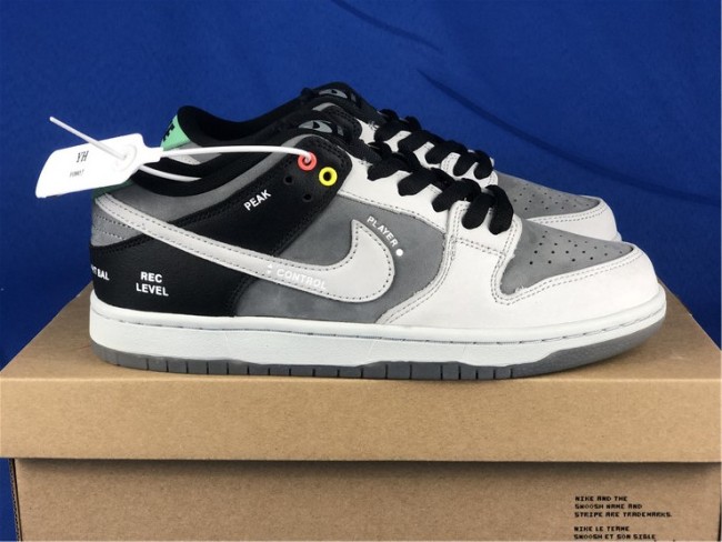 Nike SB Dunk Low “VX1000 Camcorder” CV1659-001
